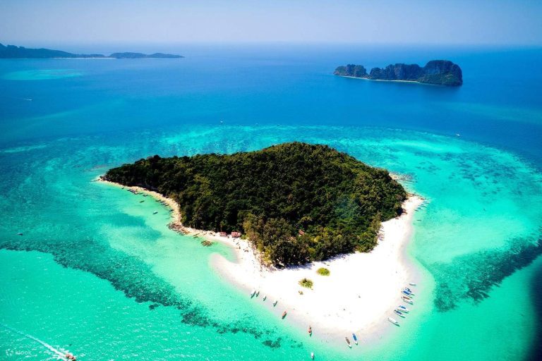 Phi Phi and Bamboo Islands - 1042