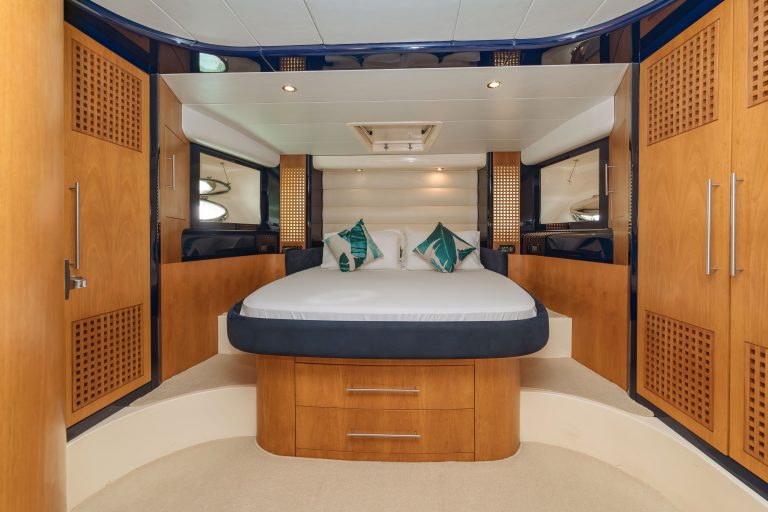 Riva 70 Aria Blue - 1895