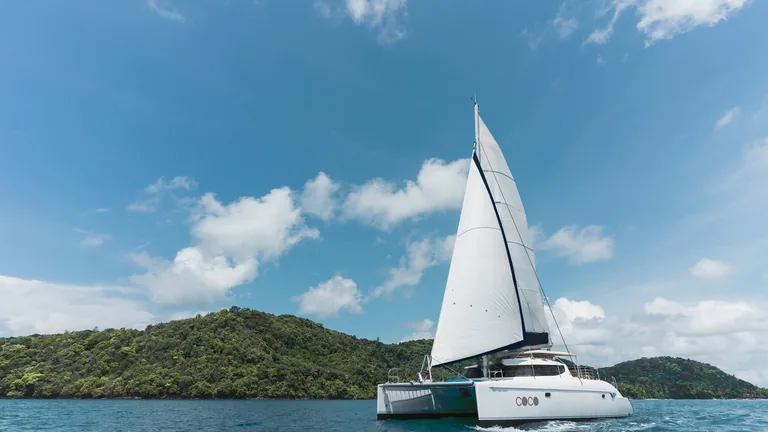 Fountaine Pajot 40 Coco — under sail, side view Fountaine Pajot 40 Coco — under sail, side view