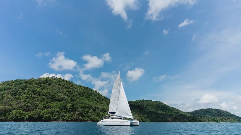 Fountaine Pajot 40 Coco — in a bay Fountaine Pajot 40 Coco — in a bay