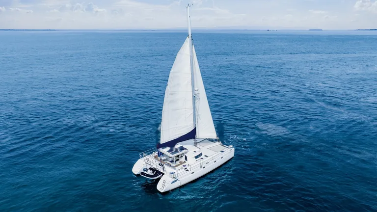 Fountaine Pajot 42 Tahaa — aerial view