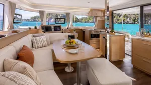 Lagoon 42 — saloon