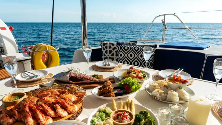 Leopard 47 Myra — lunch on board Leopard 47 Myra — lunch on board
