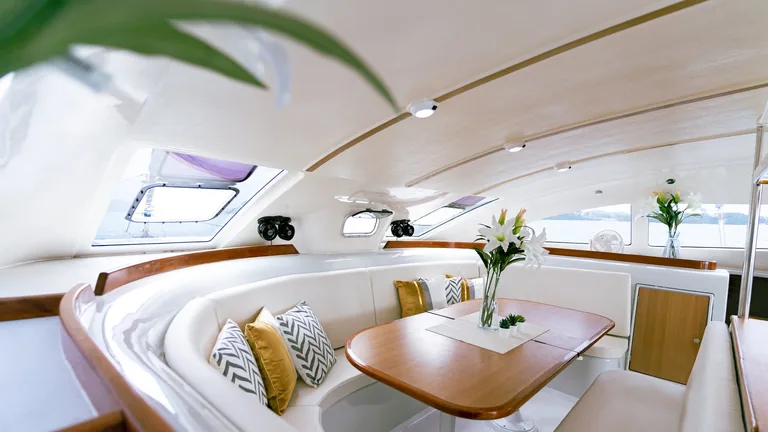Nautitech 47 Pepper — saloon