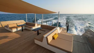 Pisces 85 — aft deck