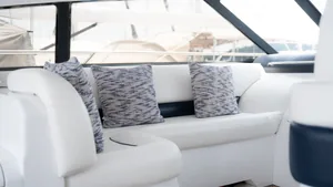 Princess V58 Clyde Legacy — seating area Princess V58 Clyde Legacy — seating area
