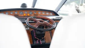 Princess V58 Clyde Legacy — helm station Princess V58 Clyde Legacy — helm station