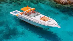Sea Ray Sundancer 46 Vodka — aerial view Sea Ray Sundancer 46 Vodka — aerial view
