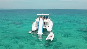 Leopard 51 Se La Vie — stern with the slide and tender