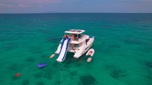 Leopard 51 Se La Vie — water toys off the stern