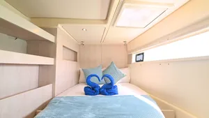 Leopard 51 Se La Vie — guest cabin