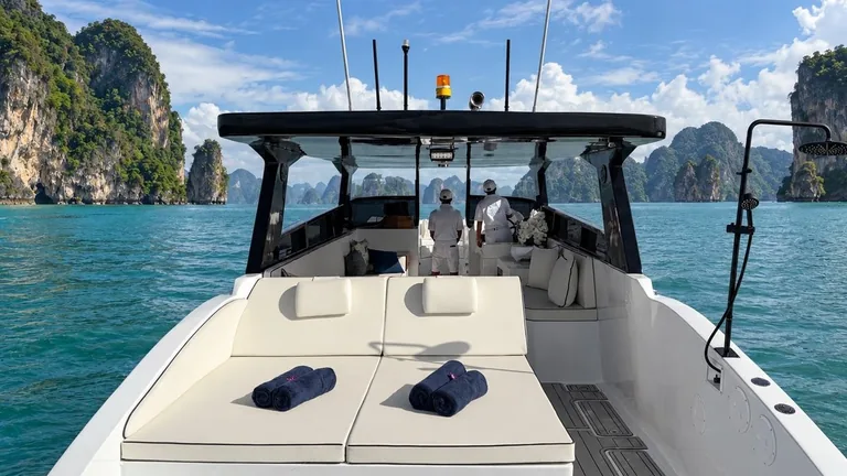 Sir William — sundeck