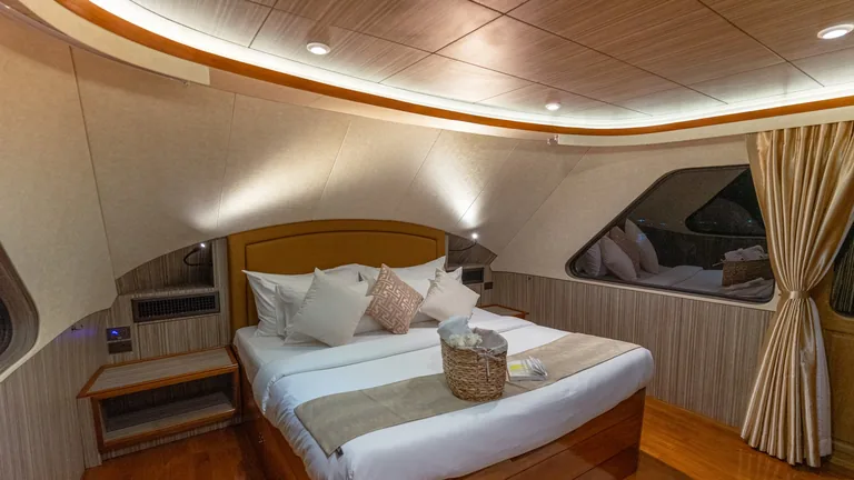The Origin 90 — cabin