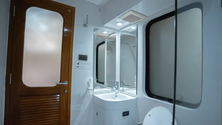 The Origin 90 — bathroom