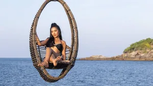 Vanora 170 — sea swing Vanora 170 — sea swing