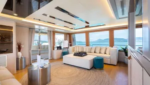 Westport 130 Sea Bear — lounge
